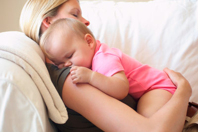 Как отучить ребенка от ночного кормления грудью