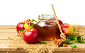 Мед и яблоки