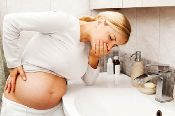 Кровотечение из носа: причины и методы остановки (в т.ч. при беременности)