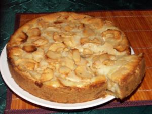 Пирог в духовке с яблоками