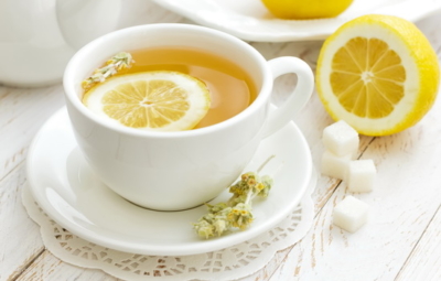 Можно ли есть лимон при грудном вскармливании и как его употреблять? Польза и вред фрукта