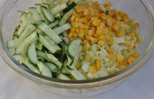 Салат из кукурузы