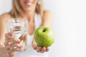 Диета на воде и яблоках